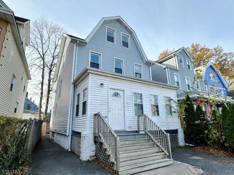 271 Elmwood Avenue East Orange NJ 07018