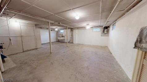 842 Travers Street Union NJ 07083