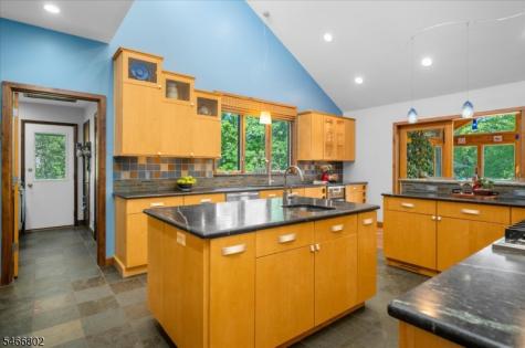 11 White Bridge Road Franklin NJ 08867