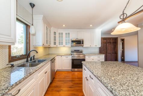 8 Tyler Place West Milford NJ 07421