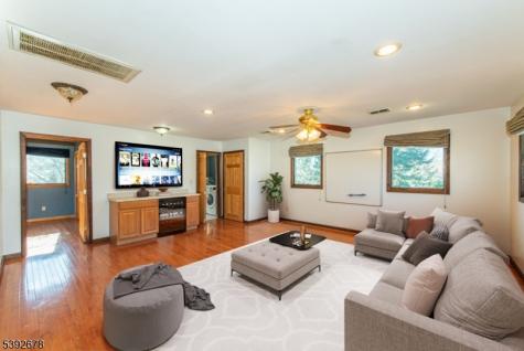 8 Tyler Place West Milford NJ 07421