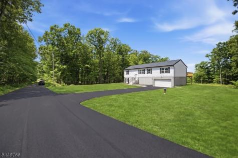 14 Fawn Run Montague NJ 07827