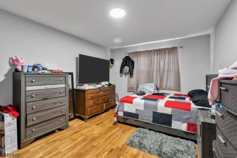 208 E Price Street Linden NJ 07036