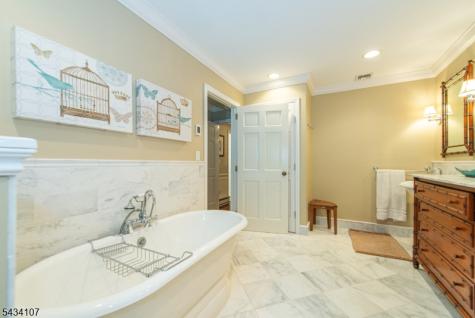 724 Ridge Road Kinnelon NJ 07405