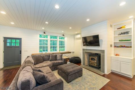 724 Ridge Road Kinnelon NJ 07405
