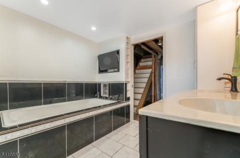 12 Brainard Street Phillipsburg NJ 08865