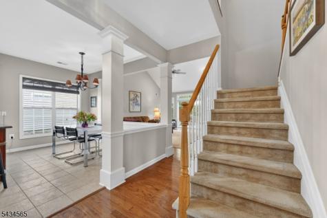 717 Thistle Hill Lane Franklin NJ 08873