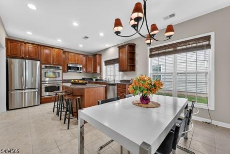 717 Thistle Hill Lane Franklin NJ 08873