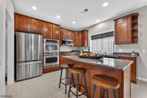 717 Thistle Hill Lane Franklin NJ 08873