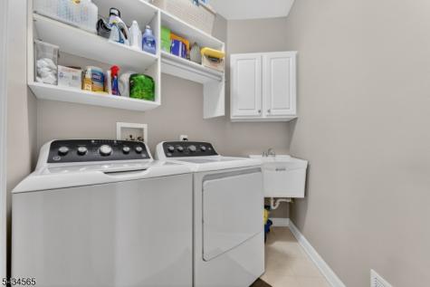 717 Thistle Hill Lane Franklin NJ 08873