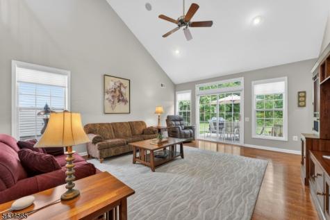717 Thistle Hill Lane Franklin NJ 08873