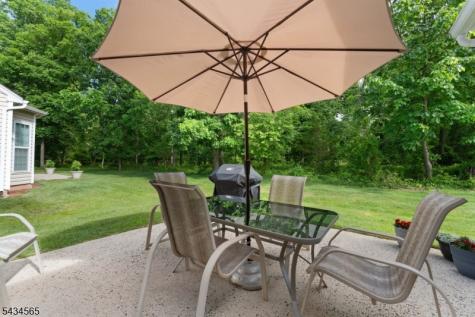 717 Thistle Hill Lane Franklin NJ 08873