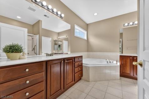 717 Thistle Hill Lane Franklin NJ 08873