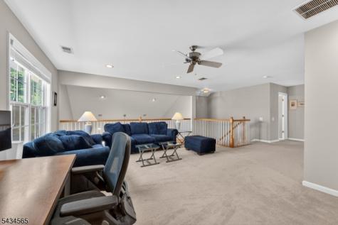 717 Thistle Hill Lane Franklin NJ 08873