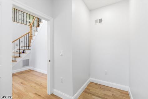 28 King George Road Warren NJ 07059