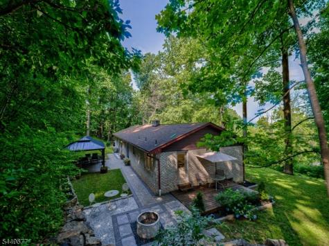 56 Wester Road Harmony NJ 08865