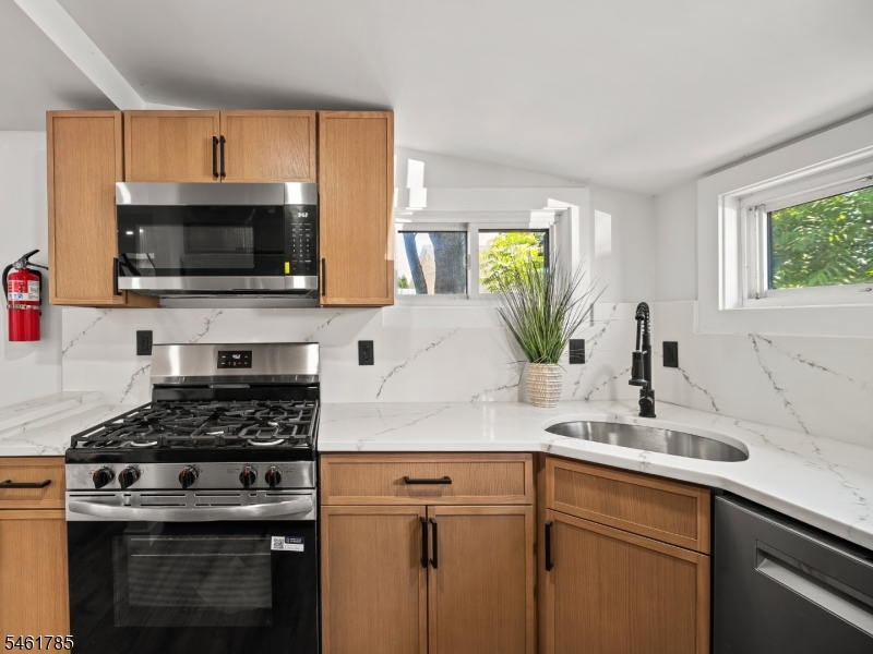 2 Knowles Lane Mount Olive NJ 07828