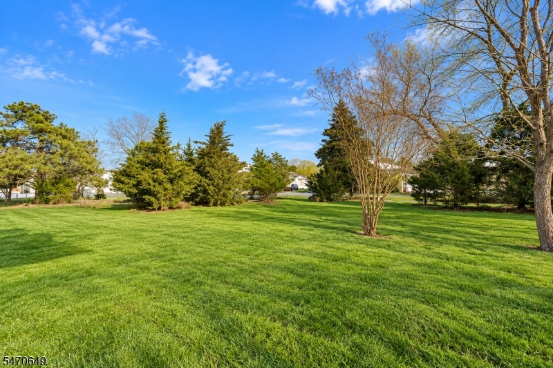 16 Bolans Court Berkeley NJ 08757