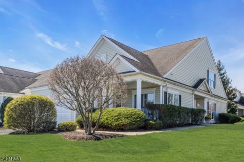 180 Stone Manor Drive Franklin NJ 08873