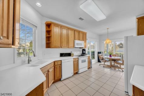 180 Stone Manor Drive Franklin NJ 08873