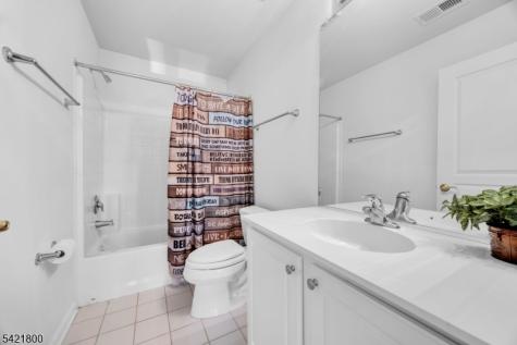 180 Stone Manor Drive Franklin NJ 08873