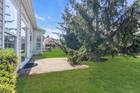 180 Stone Manor Drive Franklin NJ 08873
