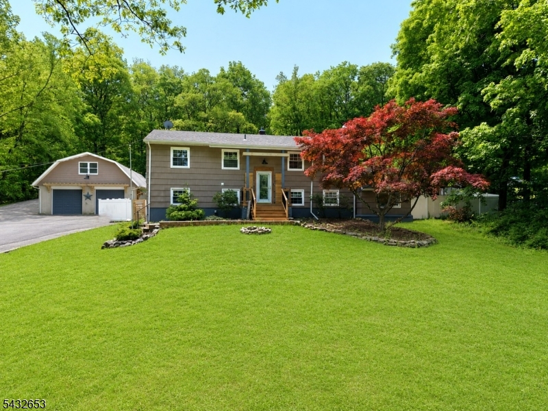 27 Grandview Avenue Jefferson NJ 07460