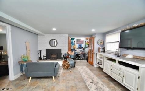 27 Grandview Avenue Jefferson NJ 07460