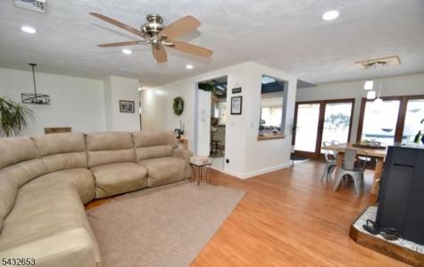 27 Grandview Avenue Jefferson NJ 07460