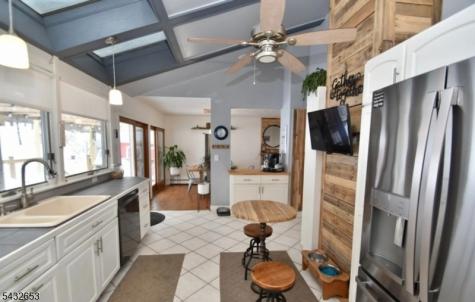 27 Grandview Avenue Jefferson NJ 07460