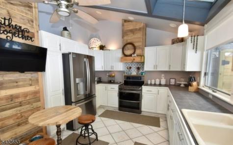 27 Grandview Avenue Jefferson NJ 07460