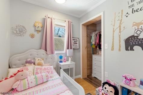 15 Parker Road Roxbury NJ 07856