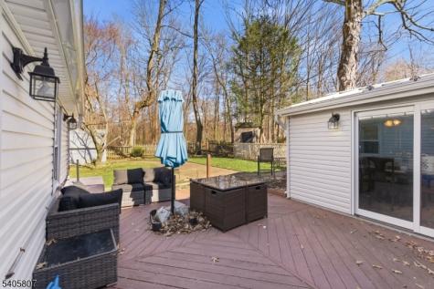 15 Parker Road Roxbury NJ 07856