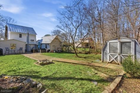 15 Parker Road Roxbury NJ 07856