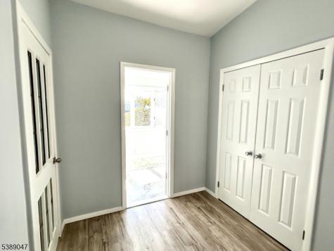 19 Oakdale Road Jersey City NJ 07305