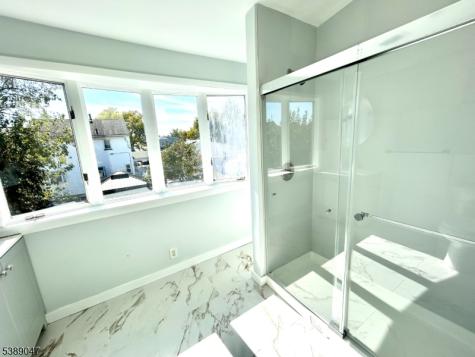 19 Oakdale Road Jersey City NJ 07305