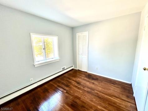 19 Oakdale Road Jersey City NJ 07305