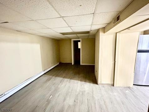 19 Oakdale Road Jersey City NJ 07305