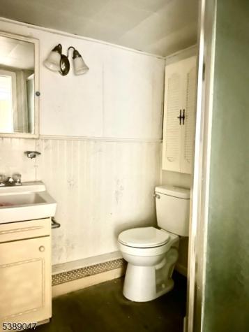 19 Oakdale Road Jersey City NJ 07305