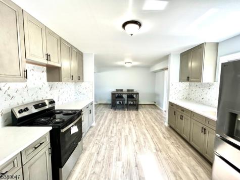 19 Oakdale Road Jersey City NJ 07305