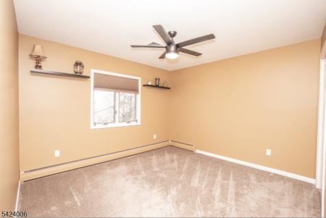 19 Valley Drive W Vernon NJ 07418