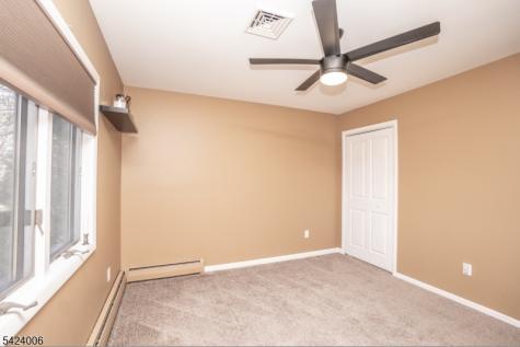 19 Valley Drive W Vernon NJ 07418