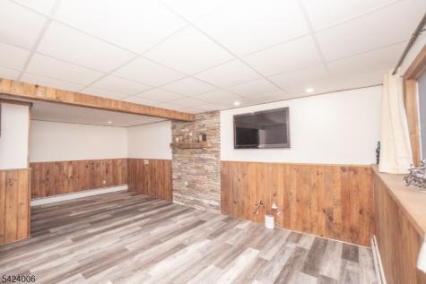 19 Valley Drive W Vernon NJ 07418