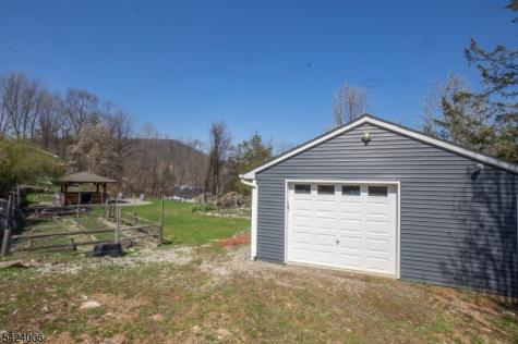 19 Valley Drive W Vernon NJ 07418