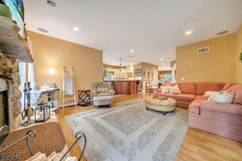 6 Princess Court Jefferson NJ 07438