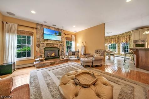 6 Princess Court Jefferson NJ 07438