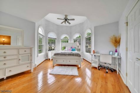 6 Princess Court Jefferson NJ 07438