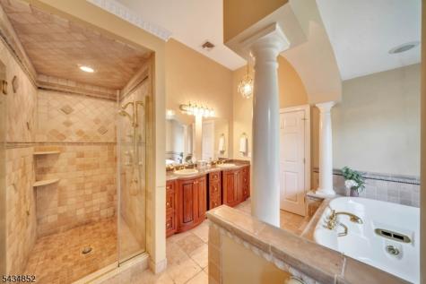 6 Princess Court Jefferson NJ 07438