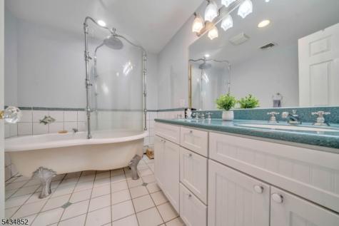 6 Princess Court Jefferson NJ 07438