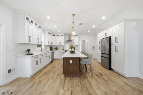 21 Kuntz Avenue Berkeley Heights NJ 07922
